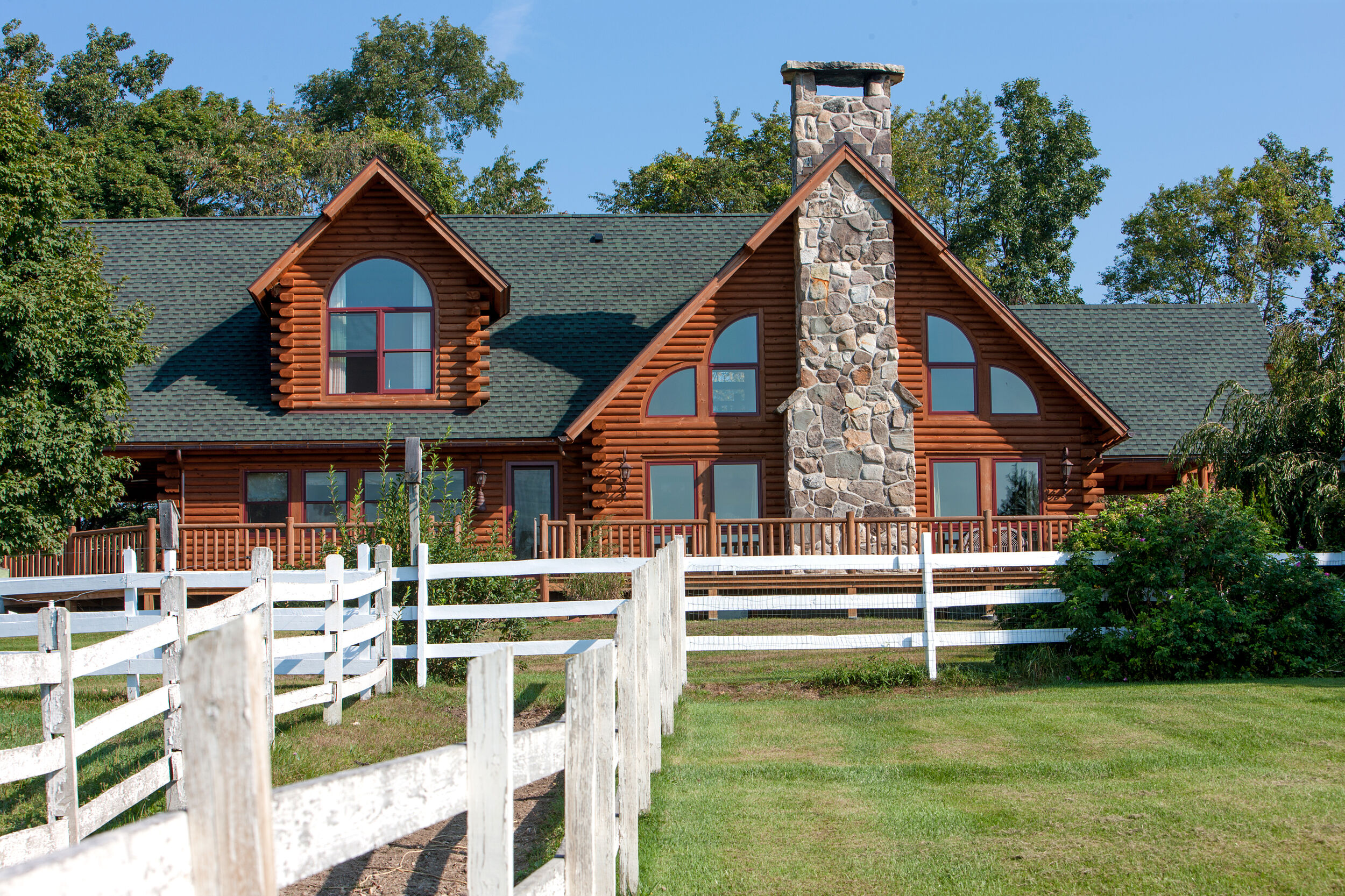 Modern Timber Lodge Allegrone